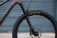 Load image into Gallery viewer, Ex Demo Santa Cruz Tallboy Carbon C - GX AXS Reserve Kit