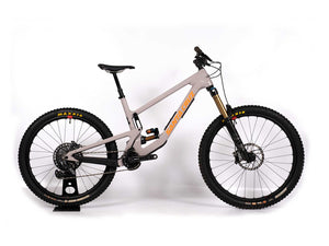 Ex Demo Santa Cruz Nomad Carbon CC XO1 AXS Reserve Kit Stif Mountain Bikes